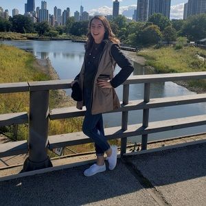 Meet your Posher, Marissa